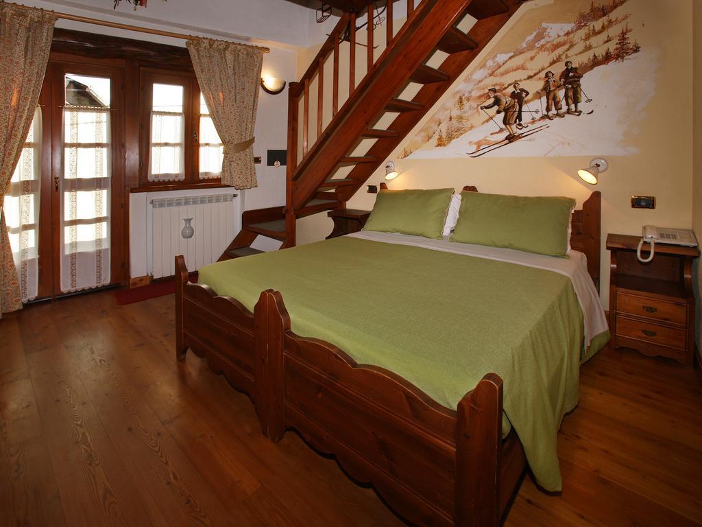 Oulx Chalet Chez Nous מראה חיצוני תמונה